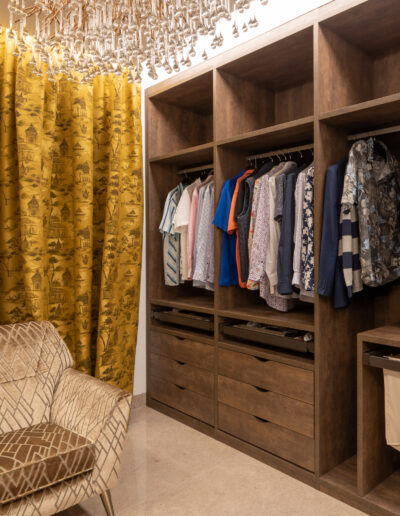 Roupeiro closet de luxo no Algarve