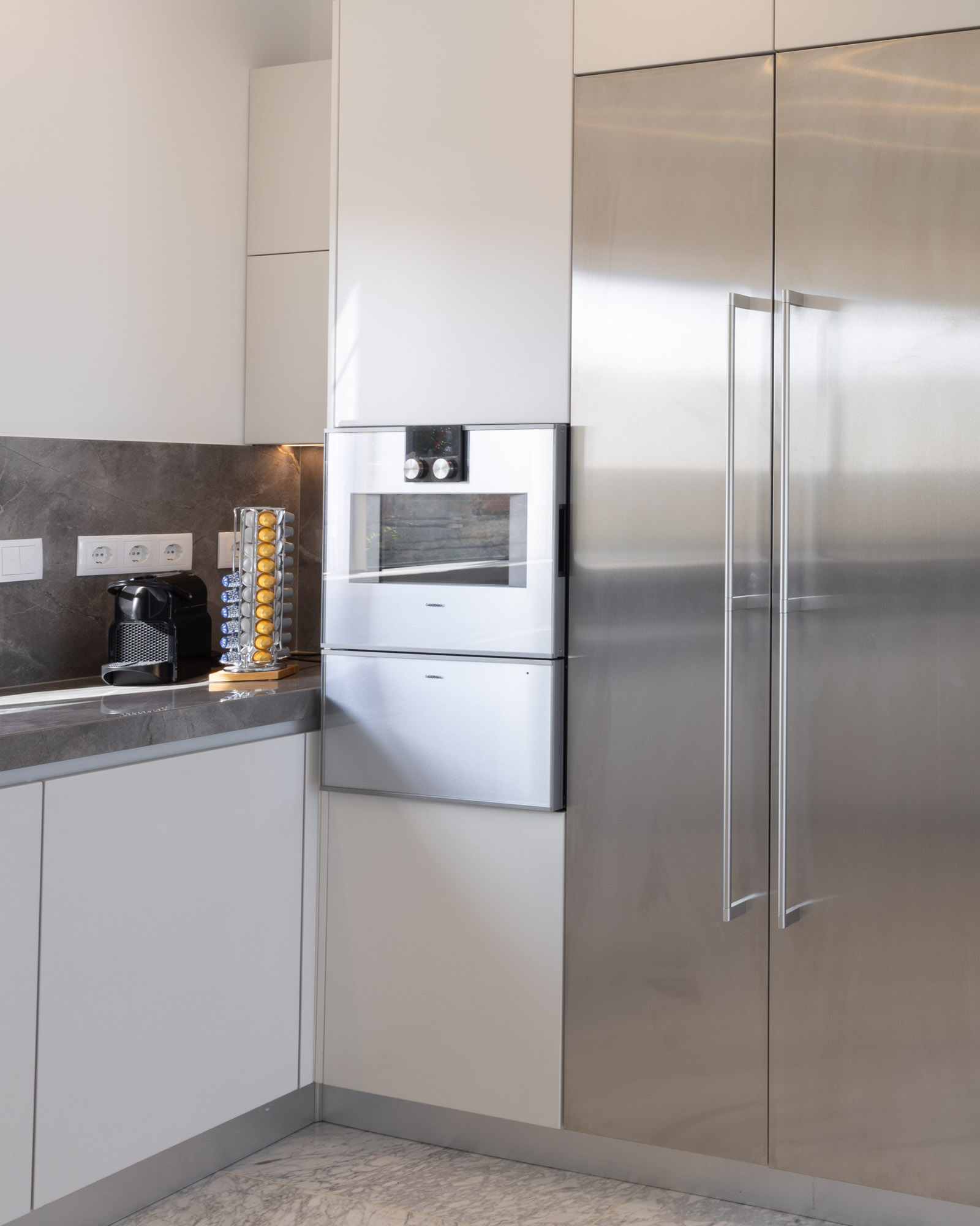 Cozinha JMQ de Luxo na Praia da Luz com Gaggenau